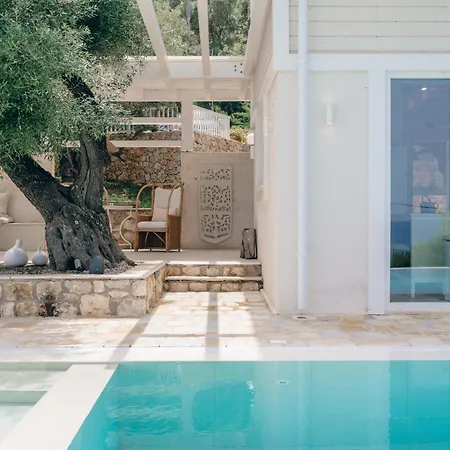 Epi Seafront Villa *